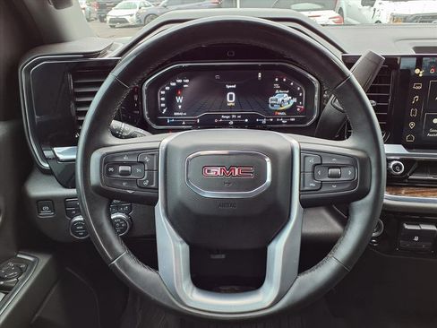 Used 2024 GMC Sierra 2500 SLE image 30