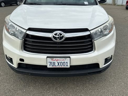 Used 2016 Toyota Highlander XLE AWD/4WD image 13