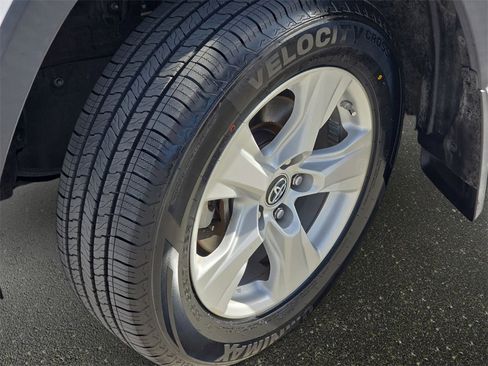 Used 2019 Toyota RAV4 XLE w/ Convenience Package image 35