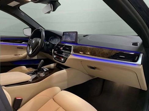 Used 2020 BMW 530i w/ Convenience Package image 23