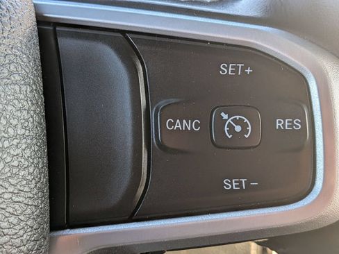 Used 2022 RAM 1500 Big Horn AWD/4WD image 18