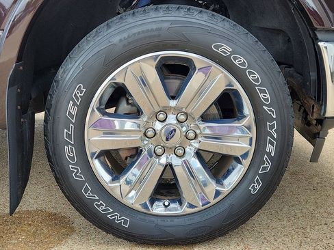 Used 2019 Ford F150 Lariat AWD/4WD image 2