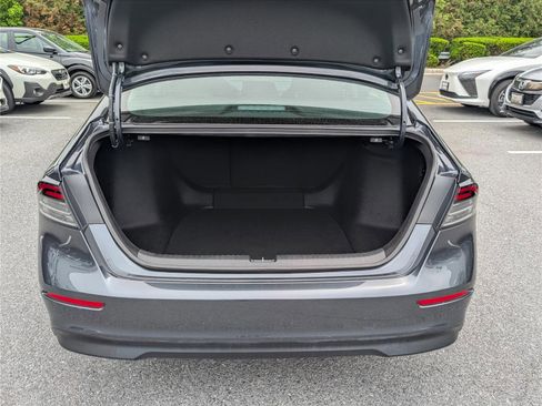 Used 2023 Honda Accord EX image 12