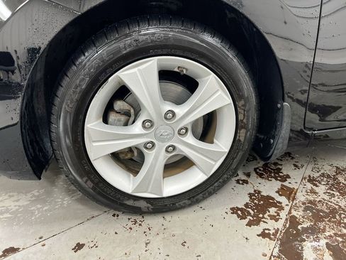Used 2016 Hyundai Elantra Value Edition FWD image 25