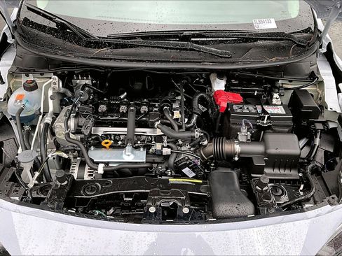 New 2025 Nissan Versa SR w/ Trunk Package image 12