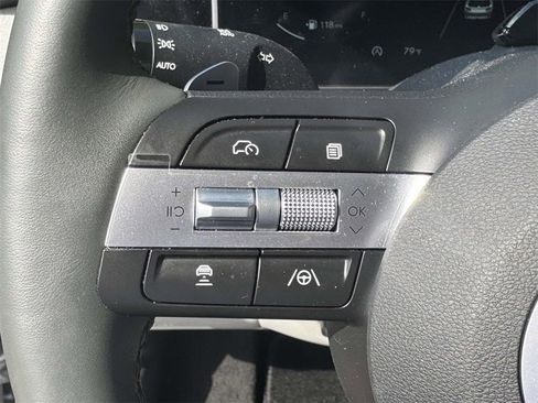 Certified 2025 Hyundai Tucson Limited image 22