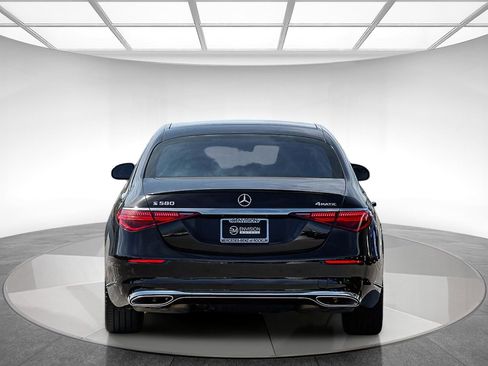 Certified 2022 Mercedes-Benz S 580 4MATIC Sedan w/ Rear Seat Package image 3