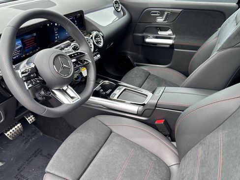 New 2025 Mercedes-Benz GLA 35 AMG 4MATIC image 4