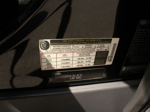 Used 2017 Land Rover Range Rover Long Wheelbase Supercharged image 36