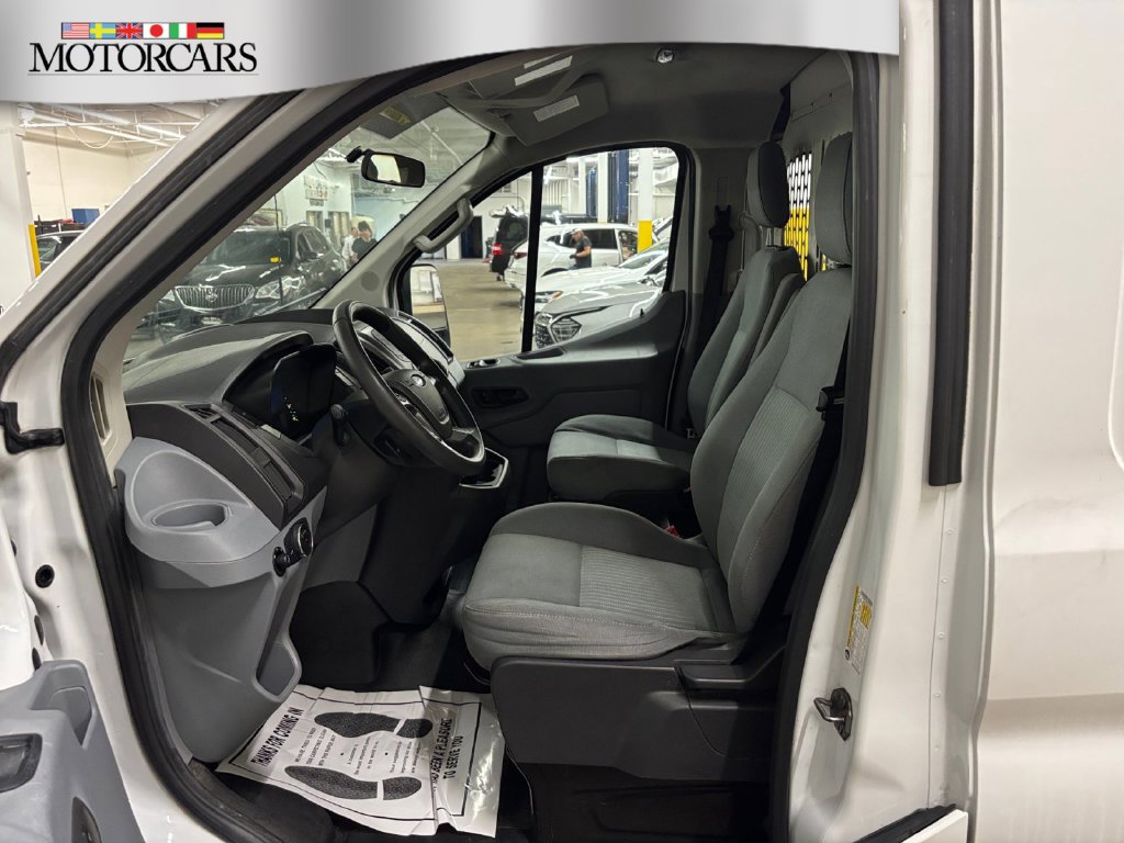 Used 2015 Ford Transit 250 130 Low Roof w/ Exterior Upgrade Package RWD image 10