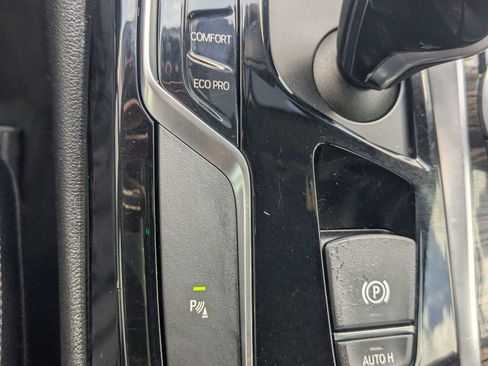 Used 2018 BMW 530i RWD image 26