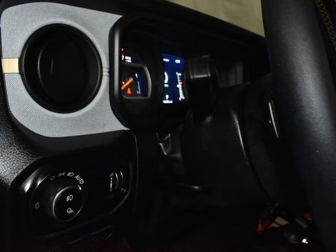 Certified 2024 Jeep Gladiator Sport image 27