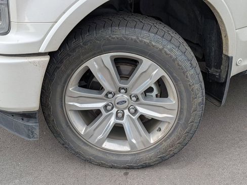 Used 2018 Ford F150 Platinum w/ Equipment Group 701A Luxury image 10