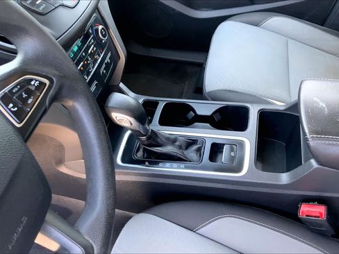 Used 2018 Ford Escape SE FWD image 17