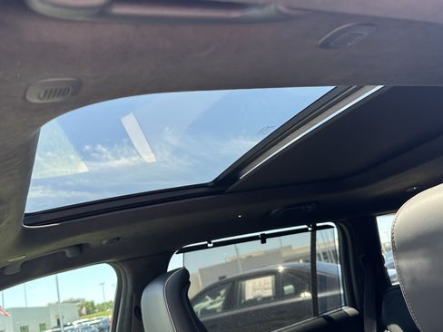 Used 2022 Jeep Grand Cherokee L Summit AWD/4WD image 29