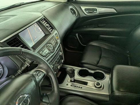 Used 2019 Nissan Pathfinder SL AWD/4WD image 27