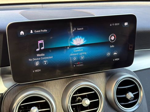 Used 2022 Mercedes-Benz GLC 300 4MATIC w/ AMG Line image 27