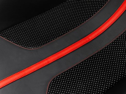 Used 2021 Ferrari F8 Tributo RWD image 41