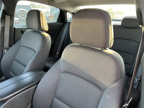Used 2023 Chevrolet Malibu LT image 13