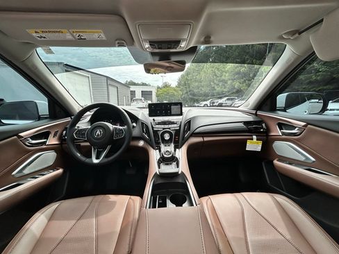 Used 2024 Acura RDX SH-AWD w/ Technology Package image 9