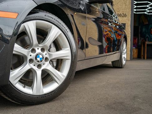 Used 2013 BMW 335i xDrive Sedan AWD/4WD image 4