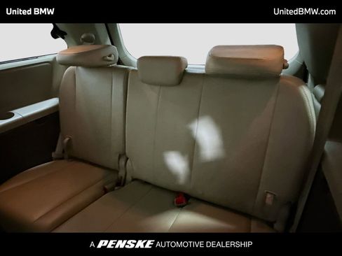 Used 2011 Toyota Sienna XLE image 13