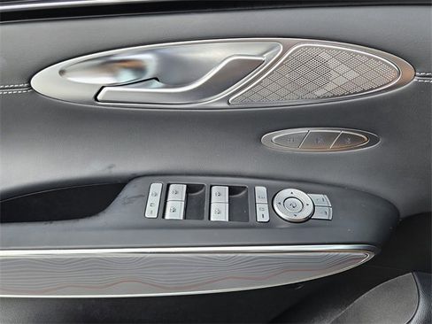 Used 2025 Genesis GV70 2.5T w/ Advanced Package image 32