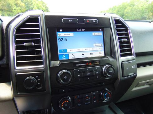 Used 2017 Ford F150 XLT w/ Equipment Group 302A Luxury AWD/4WD image 22