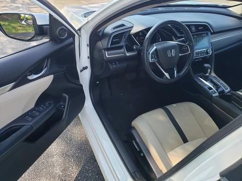 Used 2020 Honda Civic EX image 8