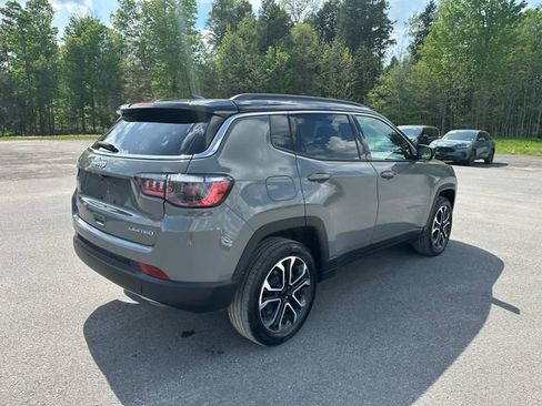 Used 2023 Jeep Compass Limited AWD/4WD image 5