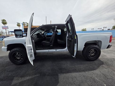 Used 2011 Chevrolet Silverado 1500 LS image 14
