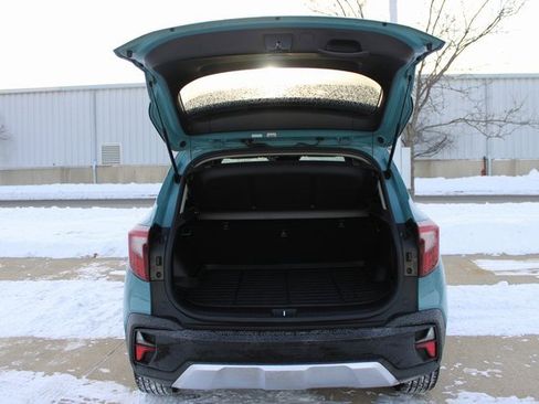 Used 2024 Kia Seltos SX image 7