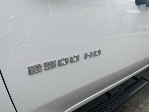 Used 2024 Chevrolet Silverado 2500 Custom w/ Custom Convenience Package image 8