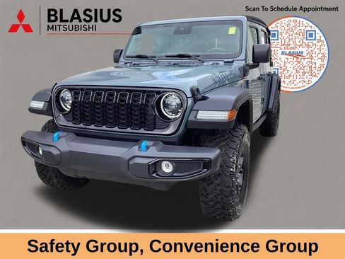 Used 2024 Jeep Wrangler Unlimited AWD/4WD image 3