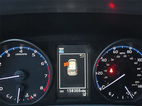 Used 2017 Toyota RAV4 LE image 34