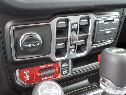 New 2026 Jeep Wrangler Unlimited Rubicon image 26