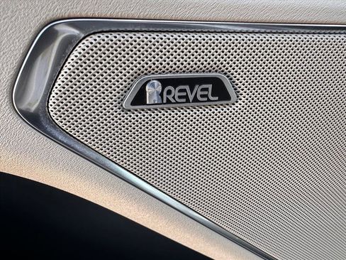 Used 2024 Lincoln Nautilus Premier w/ Equipment Group 102A image 16