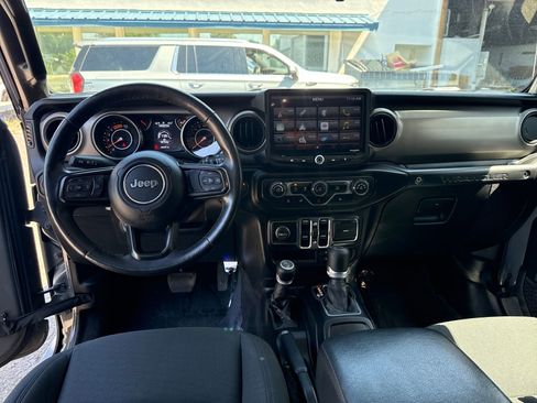 Used 2020 Jeep Wrangler Unlimited Sport S AWD/4WD image 14