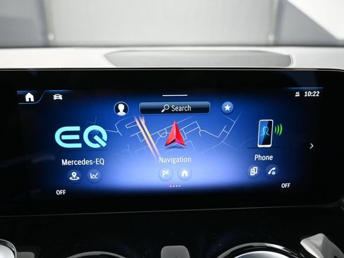 Used 2024 Mercedes-Benz EQB 300 4MATIC image 17