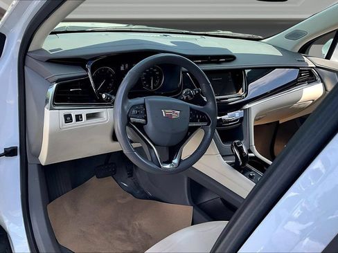Used 2023 Cadillac XT6 Premium Luxury w/ LPO, Floor Liner Package AWD/4WD image 17