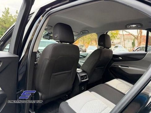 Used 2021 Chevrolet Equinox LS w/ LS Convenience Package image 26