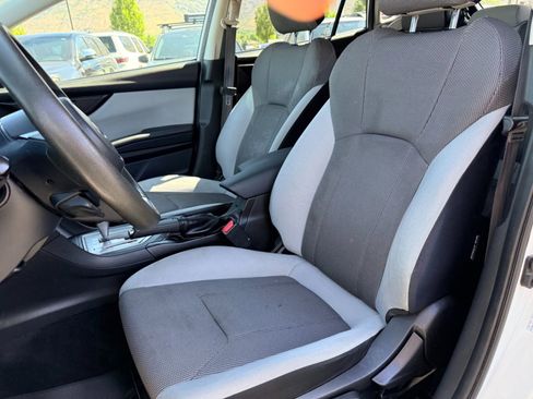 Used 2020 Subaru Crosstrek 2.0i AWD/4WD image 18
