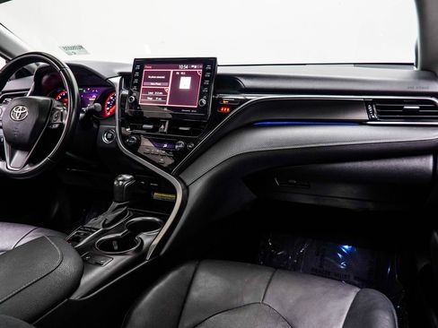 Used 2021 Toyota Camry XSE image 18