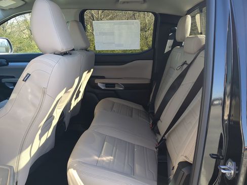 New 2025 Ford Ranger Lariat w/ FX4 Off-Road Package image 12