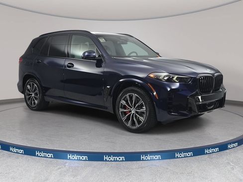 New 2026 BMW X5 xDrive40i w/ M Sport Package AWD/4WD image 3
