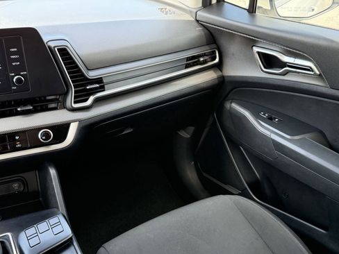 Certified 2023 Kia Sportage LX FWD image 16