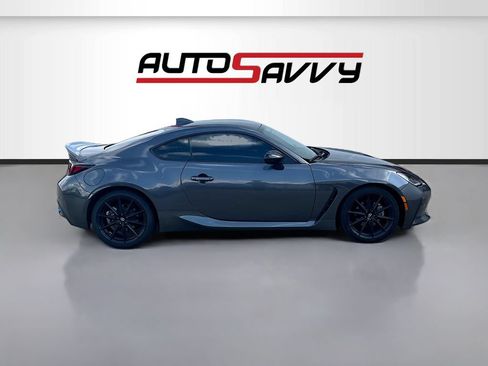 Used 2023 Toyota GR86 Premium w/ ALL Weather Mat Package (TMS) RWD image 8