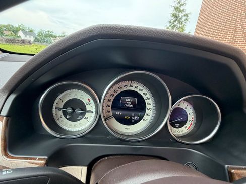 Used 2014 Mercedes-Benz E 350 4MATIC Sedan image 37