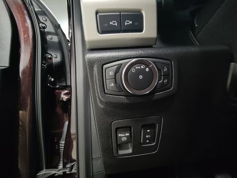 Used 2019 Ford F150 Lariat w/ Equipment Group 502A Luxury image 26