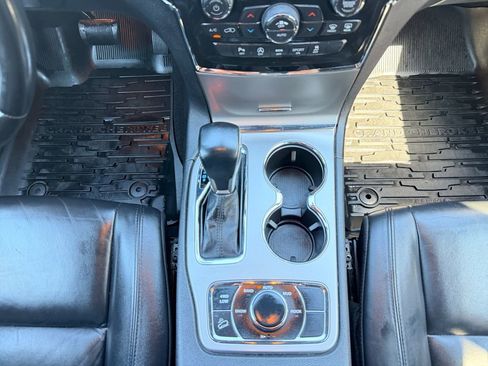 Used 2021 Jeep Grand Cherokee Limited AWD/4WD image 11